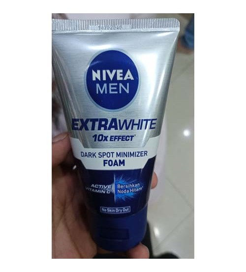 Nivea Men Extra White 10X Effect Anti-Dark Spots Foam